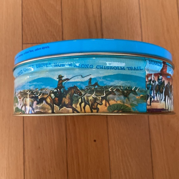 Manor Texas fruit cake tin. Excellent condition. - Picture 3 of 5